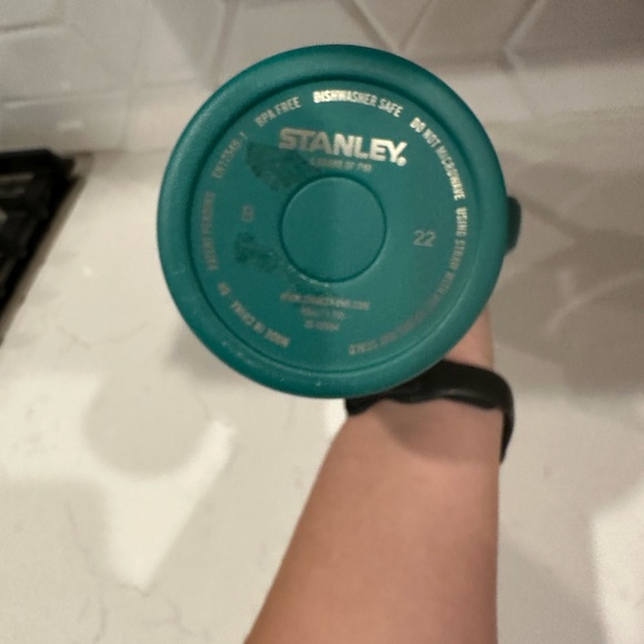 STANLEY Quencher CUP: 1.0 - small dings - Picture 3 of 5